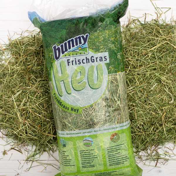 Høet her fra Bunny Nature FreshGrass står for høj kvalitet med variation af planter til dit kæledyr